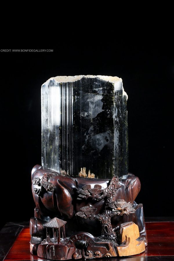 Obsidian Forest Monolith 1